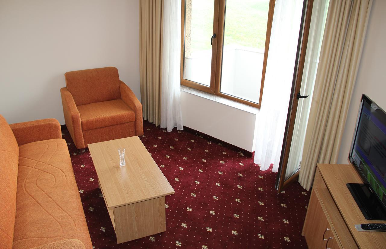 Hotel Coop Rozhen Pamporovo Exteriör bild